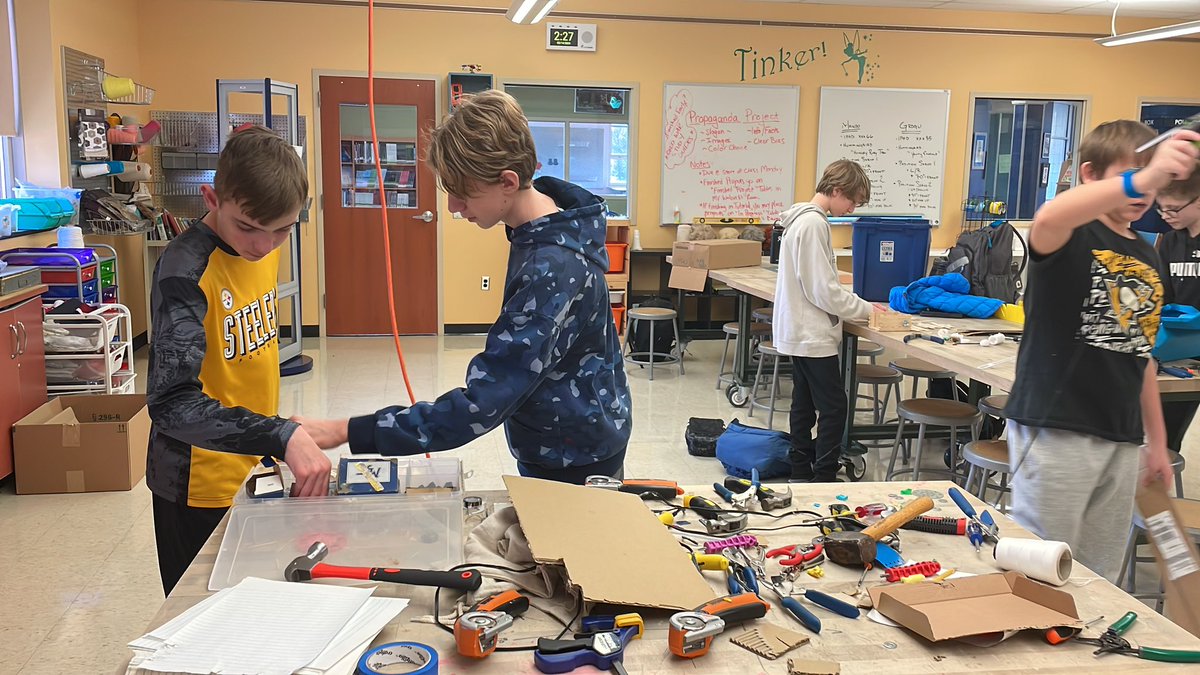 QVReads's tweet photo. Haven’t posted much in a while; I want to change that. Let’s start with these guys who come into the makerspace every free period to work on personal passion projects just for fun…. https://t.co/liNjtGVBl6