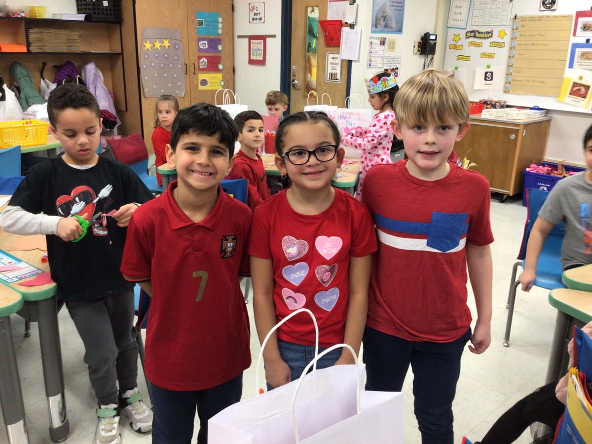 Happy Valentines Day from Mrs. Mullaney’s friends. @PHSD23 @D23Eisenhower #proud2bd23