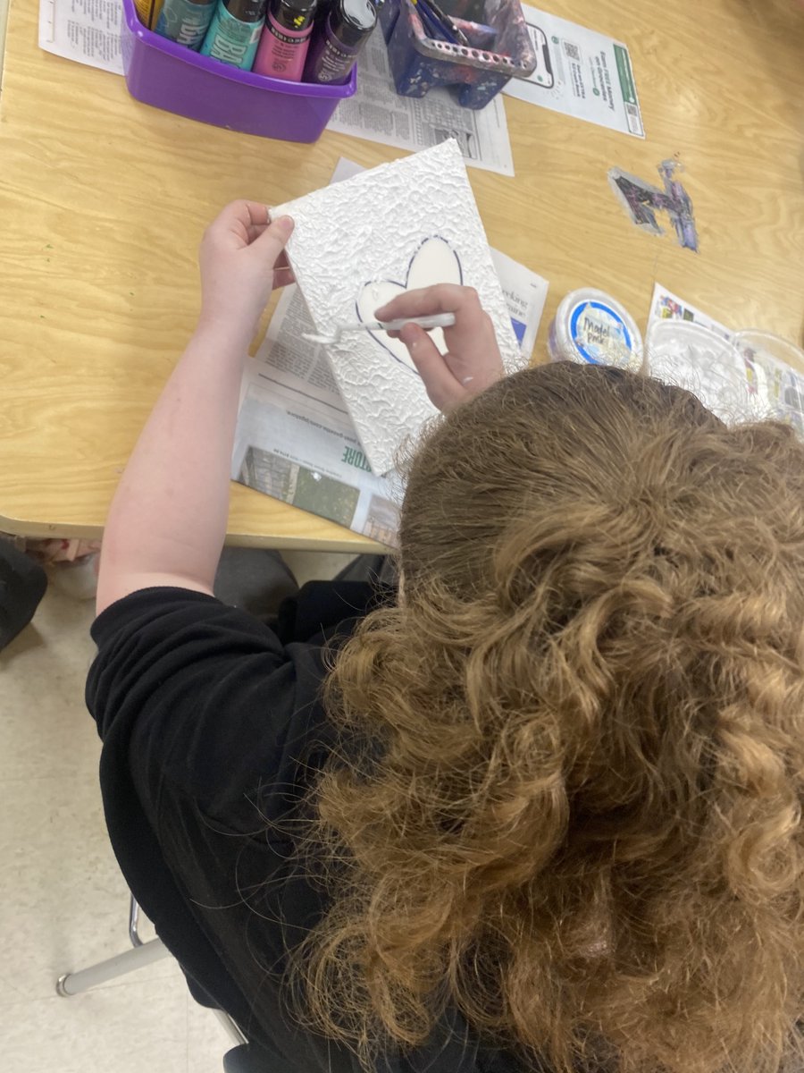 Modern/Contemporary art class creating heavily textured #JimDine hearts with model paste, paint, &amp; tool parts which are Inspired by the hearts Jim Dine created that included tools from his family's hardware store in Ohio.<a href="/EFEAteaches/">EFEA</a> <a href="/EFWarriors/">Elizabeth Forward HS</a> #upcycling