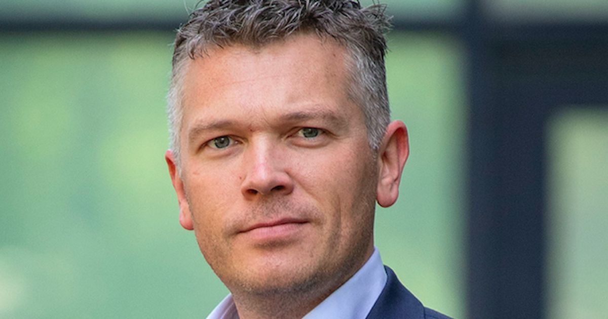 De nieuwe informateur Kim Putters moet de Haagse geest weer in de fles krijgen. Hoe gaat hij de formatie weer op de rails krijgen? We bespreken het laatste nieuws in #GoedemorgenNederland met politiek commentator van <a href="/telegraaf/">De Telegraaf</a> <a href="/wouterdewinther/">Wouter de Winther</a>. #WNL