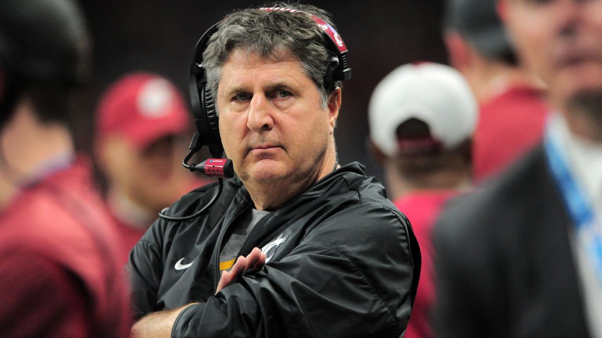 Mike Leach was Consumed

When Mike Leach was getting his law degree he reached out to a famous attorney to see if law was really what he wanted to do with his life.

This was the response he got...

"I love law. I hate law. But, most importantly, I am consumed by law. I think