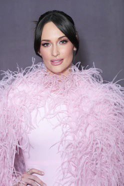slorockstar's tweet photo. Me seeing #kaceymusgraves every time I see #jessicavestal #lib6 #LoveIsBlind @netflix @LoveisBlindShow #spaceykacey https://t.co/KoONWrE1Dz
