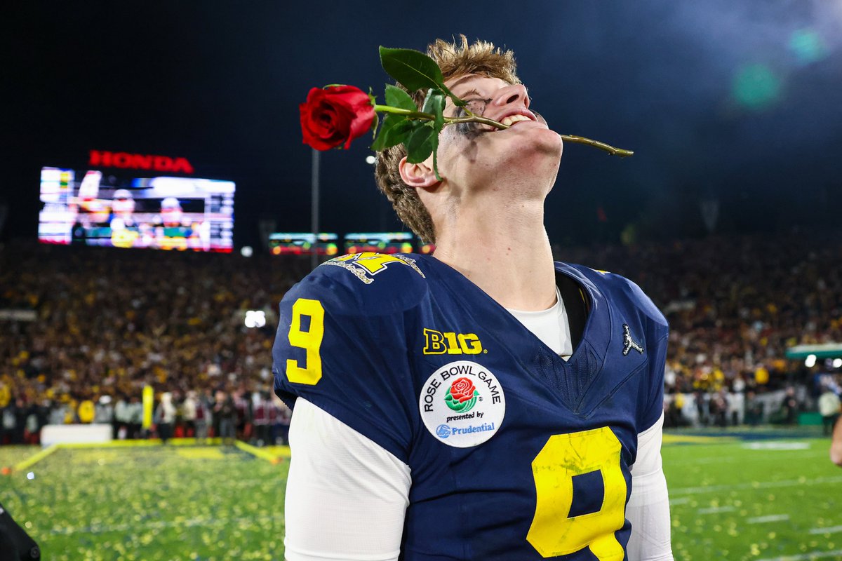 rosebowlgame tweet picture