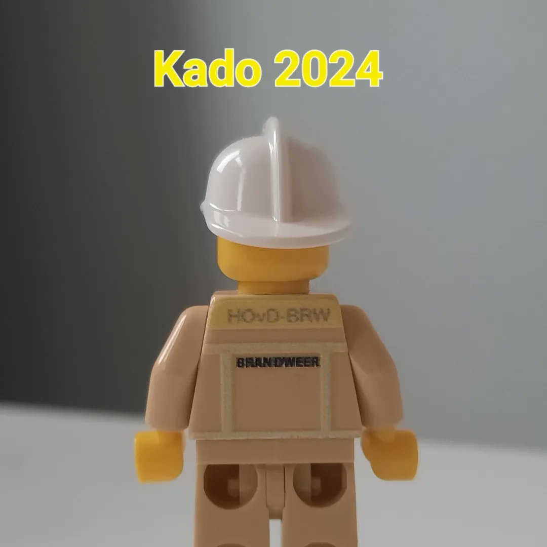 Gisterenavond had ik mijn 'oudejaarsavond' met veel collega's bij een grote brand op Zuid. Mijn verjaardag vandaag vierde ik gedeeltelijk in CoPI setting ivm GRIP1 incident Hoogvliet😇. Ben oa verrast door een collega met een uniek lego kado😍. #HOvD
Even paar uurtjes niks meer😉