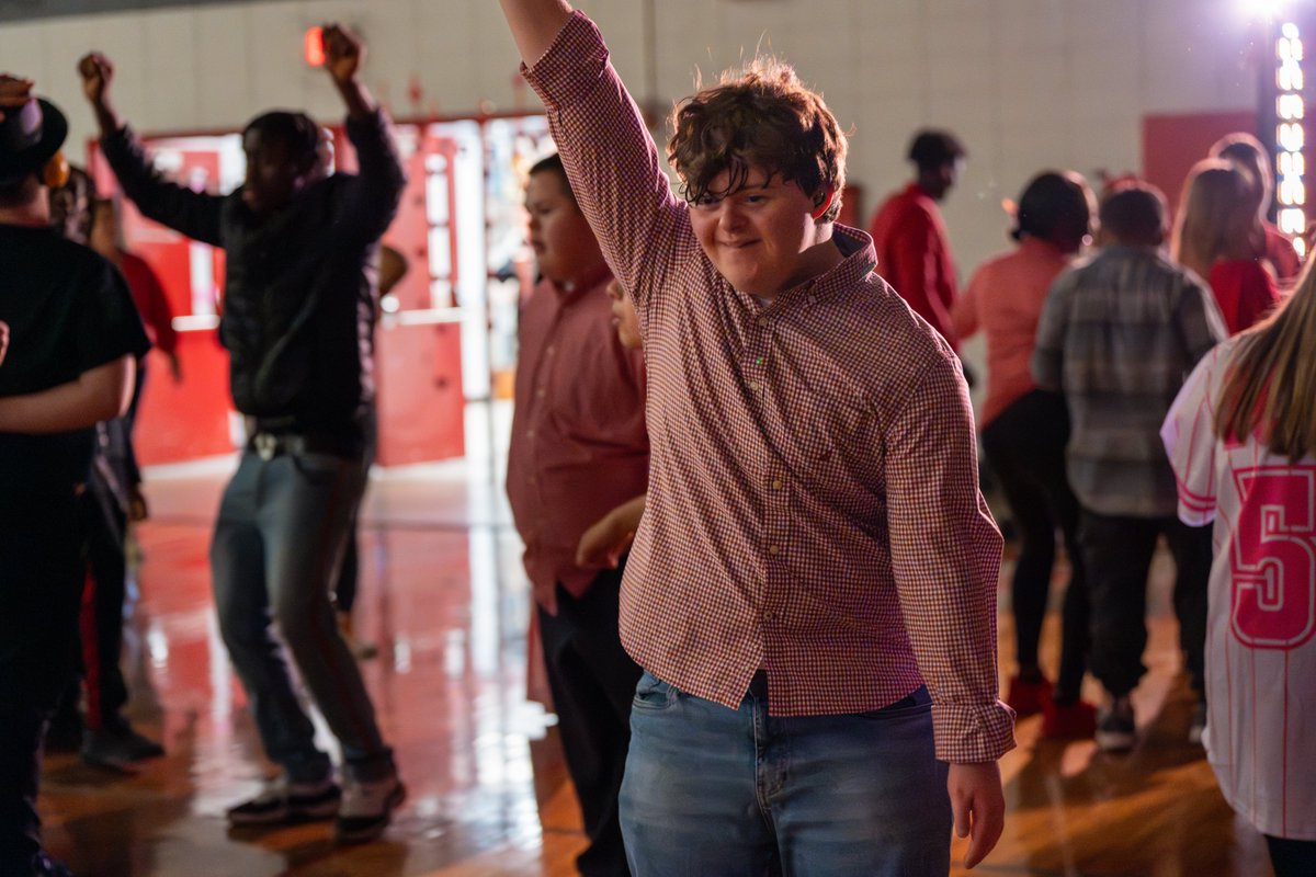 ❤️ HAPPY VALENTINE'S DAY | <a href="/Waggener_JCPS/">Waggener High School</a> rolled out the red carpet for students with moderate to severe disabilities (MSD) from across the district today for its MSD Valentine's Dance! We love the <a href="/Barbie/">Barbie</a> theme and big smiles 🤩! #WeAreJCPS