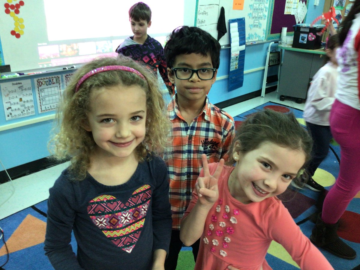 Happy Valentines Day from Ms. Gianneschi’s friends. @PHSD23 @D23Eisenhower #Proud2BD23