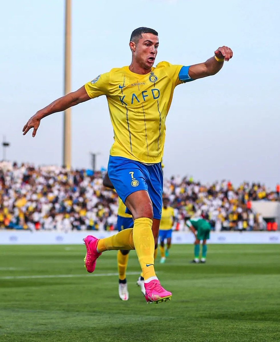Cristiano Ronaldo 𝗕𝗨𝗧𝗘𝗨𝗥 avec Al Nassr en Ligue des Champions asiatique. 💛💙🐐

𝘚𝘦𝘴 𝘴𝘵𝘢𝘵𝘴 𝘤𝘦𝘵𝘵𝘦 𝘴𝘢𝘪𝘴𝘰𝘯 𝘵𝘰𝘶𝘵𝘦𝘴 𝘤𝘰𝘮𝘱𝘦́𝘵𝘪𝘵𝘪𝘰𝘯𝘴 𝘤𝘰𝘯𝘧𝘰𝘯𝘥𝘶𝘦𝘴 :
🏟️ 32 matches
⚽️ 31 buts
🎯 11 passes décisives