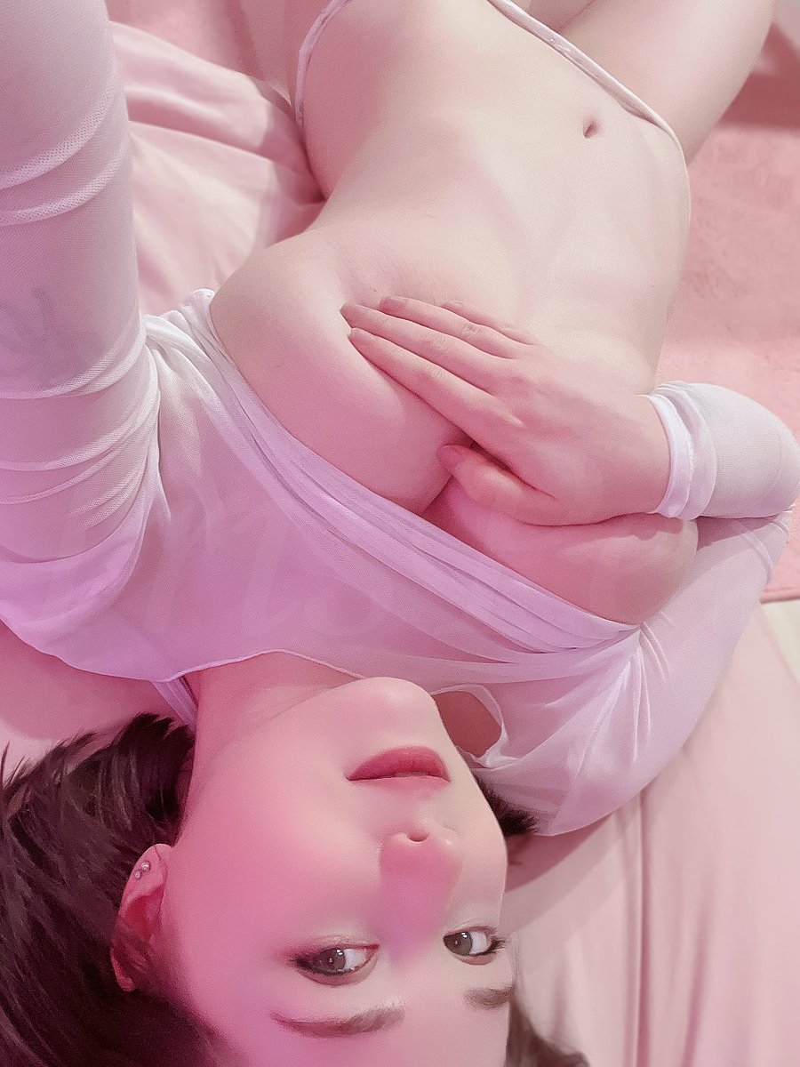youririspet's tweet photo. @zooe_moore you want see more? 🤣💕 https://t.co/r2RNpmsCa1