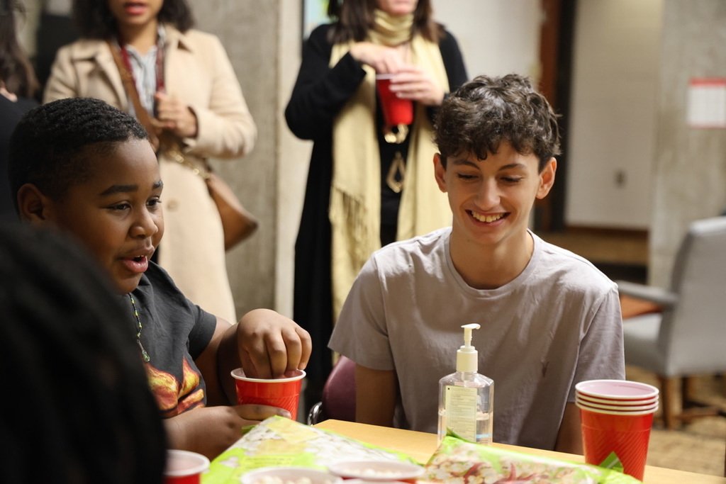 Through mentor-tutor relationships, Loomis Chaffee students empower students in our elementary and middle schools. Peer-to-peer mentoring is integral to our tiered approach, and we’re deeply appreciative of your commitment! #Gratitude #weareWINdsor 👐🏽 #CommunityPartners #PYD