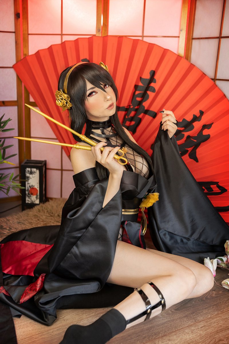 bibi_nyan_'s tweet photo. Happy Valentines day~ ♥ Hope you like me as Yor! 🥰

More here: https://t.co/3dBMW5T0K1 https://t.co/XiEVQtPbrC