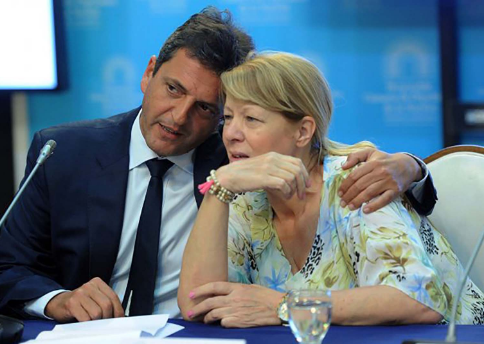 MisterX214's tweet photo. @Stolbizer Si si, "la culpa es de Javier Milei". https://t.co/C5mURQE6v6