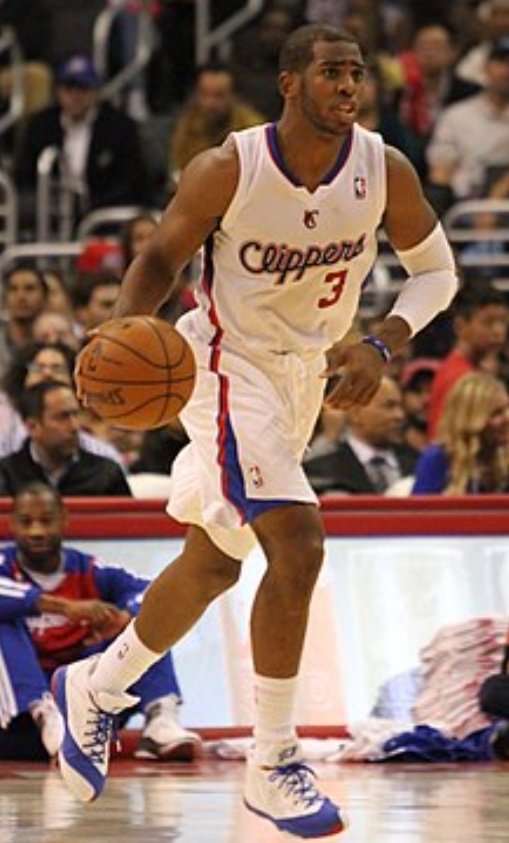fiesta_tomas's tweet photo. No he visto (en los años que llevo viendo baloncesto) nadie que comprenda el juego y haga encajar a los 4 jugadores restantes en una cancha. Point GOD. https://t.co/68ZYgjU60C