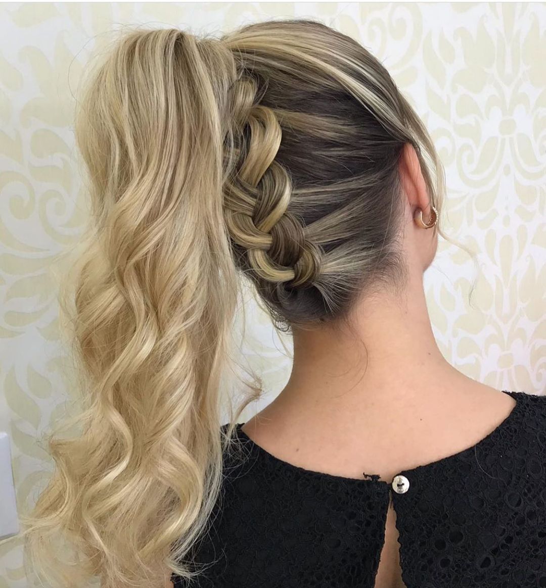 haircaze's tweet image. Mastering the Art of Braids: Creative Hair Accessories and Step-by-Step Tutorial
 👉 haircrazeboutique.com/mastering-the-…
#braidtutorial #hairaccessories #hairdo