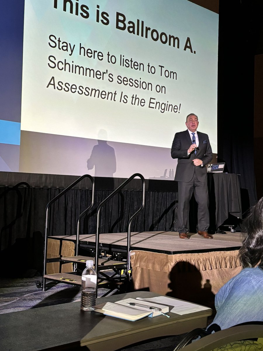 Alicia Bates tweet media