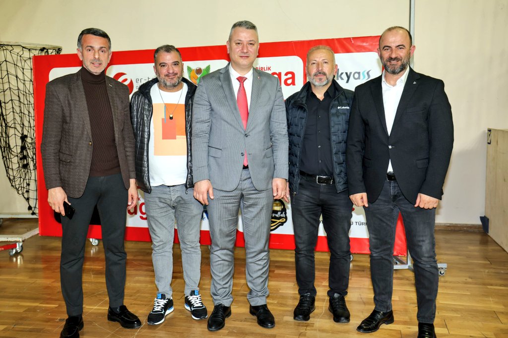 omerbkts's tweet photo. Bugün yoğun programlarından vakit ayırarak  ziyaretleri, iyi dilek temennileri ile bizlere moral, güç veren Serdivan Belediye Başkan Adayı Osman Çelik'e teşekkür eder, çalışmalarında başarılar dileriz. 
@VoleybolSakarya 
@osmancelikSRD https://t.co/jpQ9N42Nvz