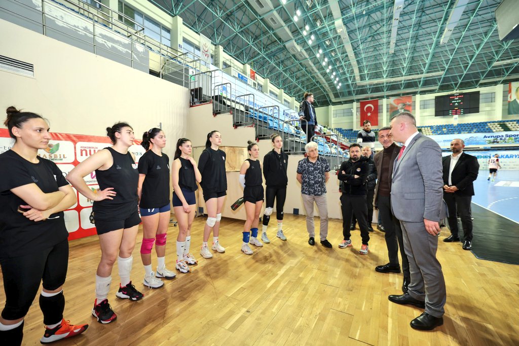 omerbkts's tweet photo. Bugün yoğun programlarından vakit ayırarak  ziyaretleri, iyi dilek temennileri ile bizlere moral, güç veren Serdivan Belediye Başkan Adayı Osman Çelik'e teşekkür eder, çalışmalarında başarılar dileriz. 
@VoleybolSakarya 
@osmancelikSRD https://t.co/jpQ9N42Nvz