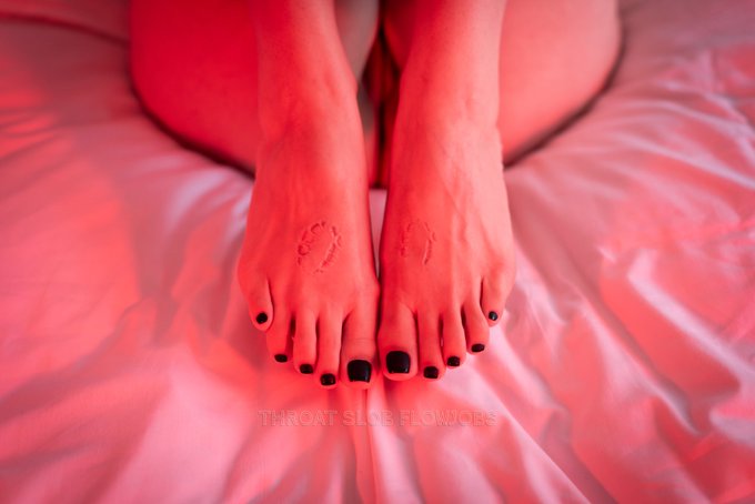 When the devil in me gets going, I have to take a bite https://t.co/hghFAPNxSh<a href="/tag/flowjob"class="tags"><span>#flowjob</span></a>