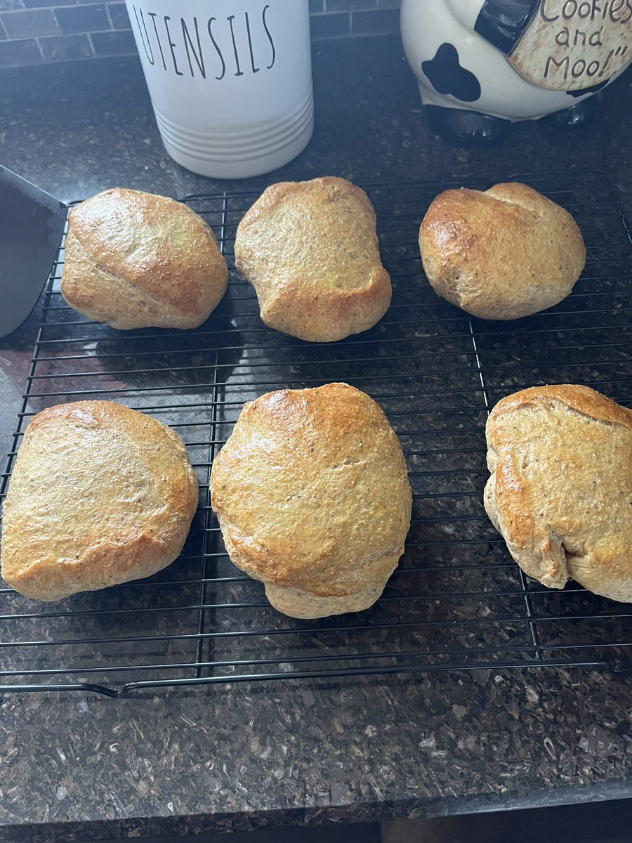 CastRedhead's tweet image. Homemade whole wheat buns for sloppy joes tonight fresh from the oven!
