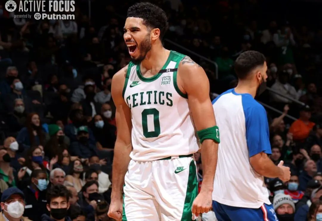 'Eu nunca vi alguém ser tão desrespeitado na minha vida. Como vocês continuam colocando Joker e todos os outros acima dele?' Nick Young sobre Jayson Tatum ser o MVP.