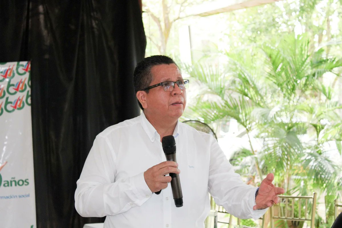 Unicordoba_Col's tweet image. Los profesores reafirman su compromiso de seguir avanzando hacia la construcción de la excelencia educativa y el desarrollo integral de nuestros estudiantes.