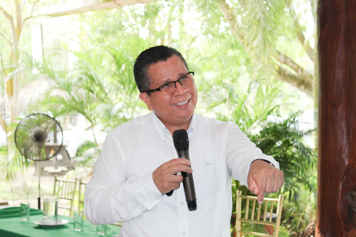 Unicordoba_Col's tweet image. #UnicórdobaTeCuenta. Enriquecedor y participativo fue el encuentro del rector de esta alma mater, @JTorresOviedo, con los docentes ocasionales de la Institución, tras sostener un diálogo respetuoso, en el que se escucharon sus inquietudes y propuestas.