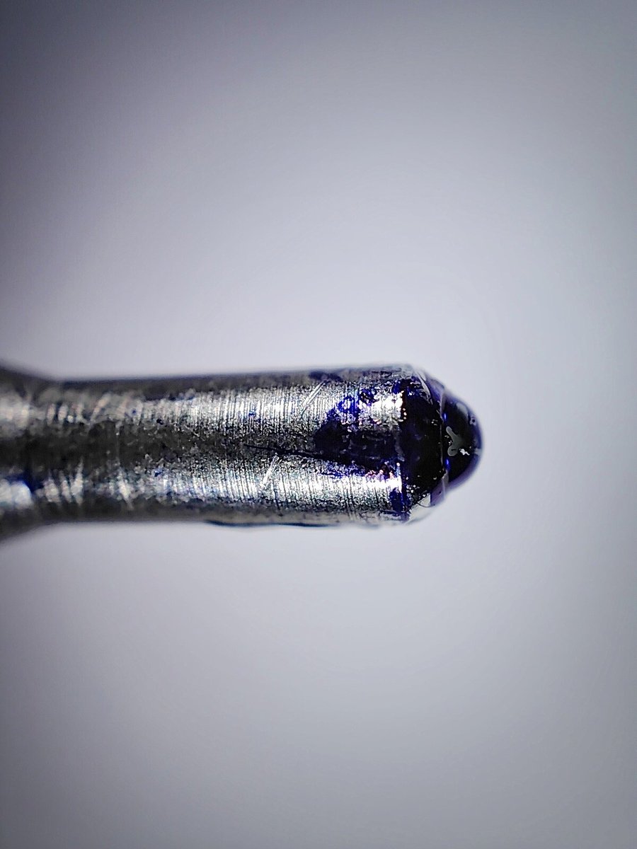 kediheweskari's tweet image. 0.5 uçlu kurşun | kırmızı asetat (marker) | mavi tükenmez

#realmegt2pro 
#microscopecamera 
#PhotographyIsArt