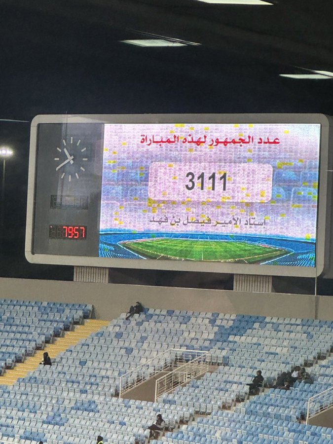 Messi6_'s tweet image. هذه اللوحة لو تنزل المزاد تكسر الدنيا