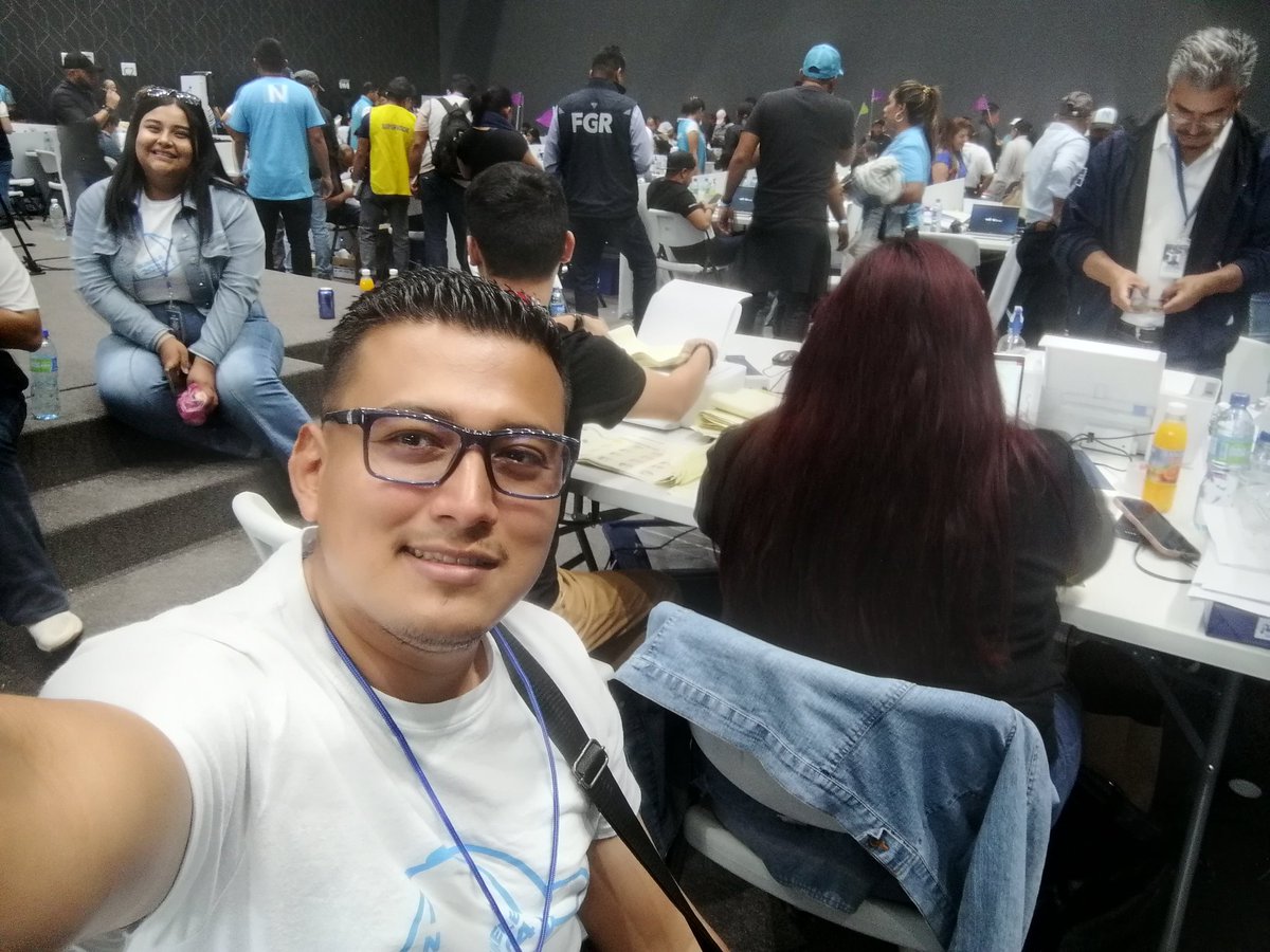 henrygarciame's tweet photo. Seguimos vigilantes al proceso del escrutinio final, no vamos a retroceder, a @nuevasideas no nos robaran ni un solo voto 👊🏼 

La voluntad del pueblo se respeta. https://t.co/2xfMKQ7owt