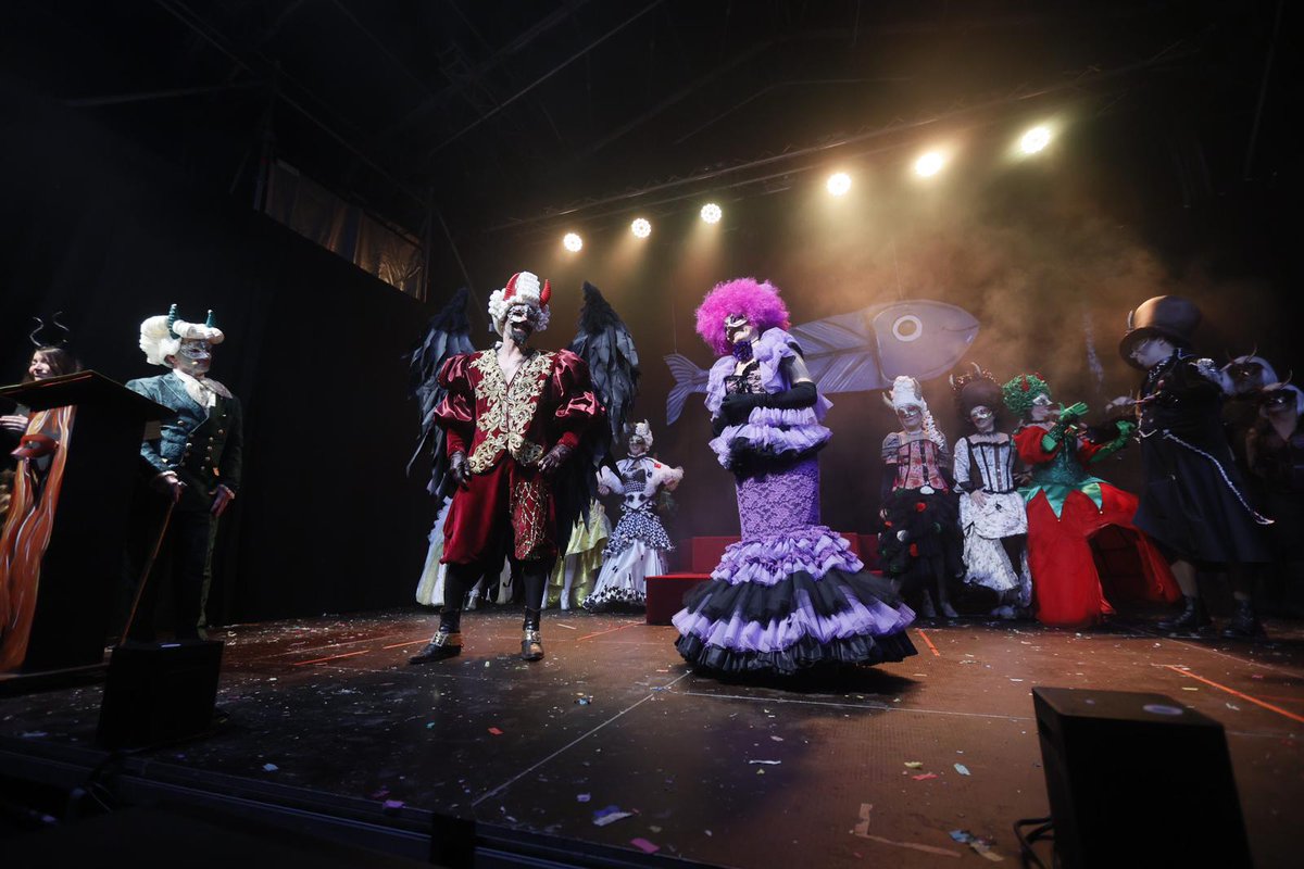 Com a espectador/gaudidor del #CarnavalVNG sinceres felicitats a <a href="/lacolla_vng/">LaColla</a> ‼️

📷 <a href="/ambideraimon/">𝖆𝖒𝖇𝖎𝖉𝖊𝖗𝖆𝖎𝖒𝖔𝖓 - 𝖕𝖉 𝖕𝖚𝖇𝖎𝖑𝖑𝖆</a> (Quines fotasses, nano!)