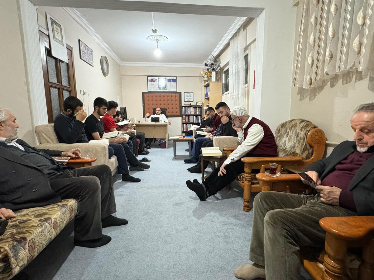 Dr. Seyit Badır hocamız’la Ebü’l-Hüseyn Ahmed b. Ebî Bekr Muhammed b. Ahmed el-Kudûrî’nin Muhtasaru-l Kudûrî adlı eserinden bugünkü dersimiz.