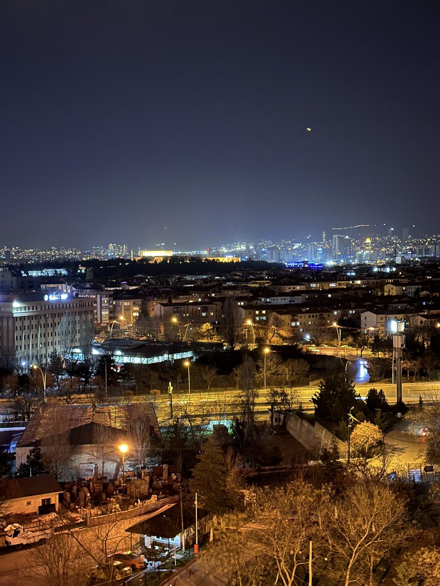Burakks90's tweet photo. #ankara https://t.co/Iu6OdtKHlb