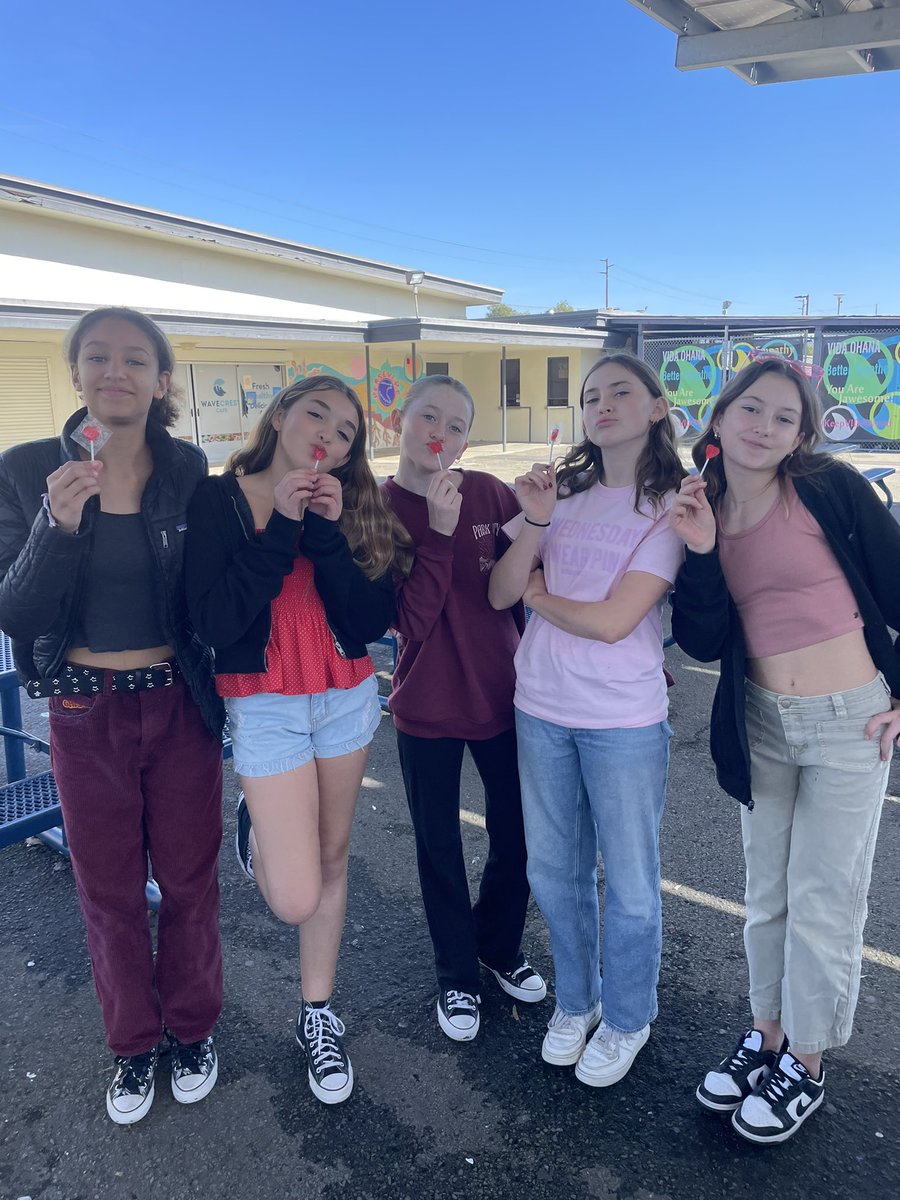 Michelle Ryan tweet media