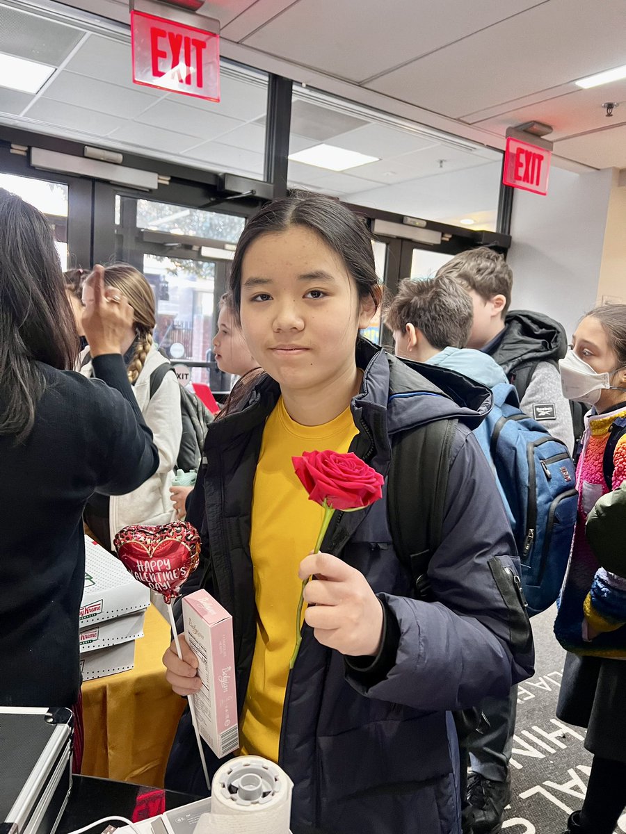 BISWashington's tweet image. Happy Valentine’s Day! 💕 Thank you to the PA for spreading sweetness with their Krispy Kreme fundraiser 🍩 💌
#ValentinesDay #SpreadLove #BISW #NAE