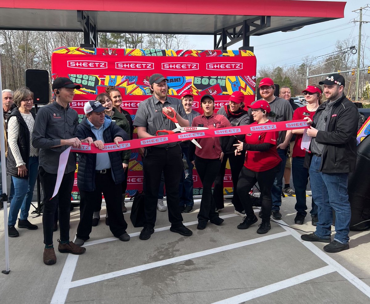 🎉 A warm welcome to our new neighbors! Last week, we joined the celebration at the grand opening of the new @sheetz on Lucks Ln. Our very own Special Olympics Virginia athlete, Paul Marretti, was there to help welcome them to the neighborhood. Here's to building stronger…