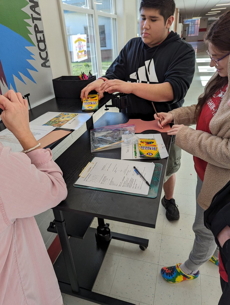 kinghistorycchs's tweet photo. Trails of Lewis and Clark today! SOUND UP! I'm afraid a grizzly ๐ปattack (maybe) has occurred . . . .
#psdocs #art #blackoutpoetry
@ChathamCentral
We do #alltheWICOR folks! #BearDown @holtmm https://t.co/0DL41dn2pg