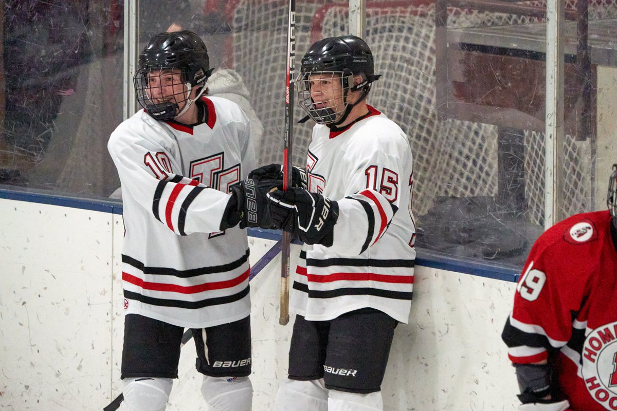 New Berlin Eisenhower Lions tweet media