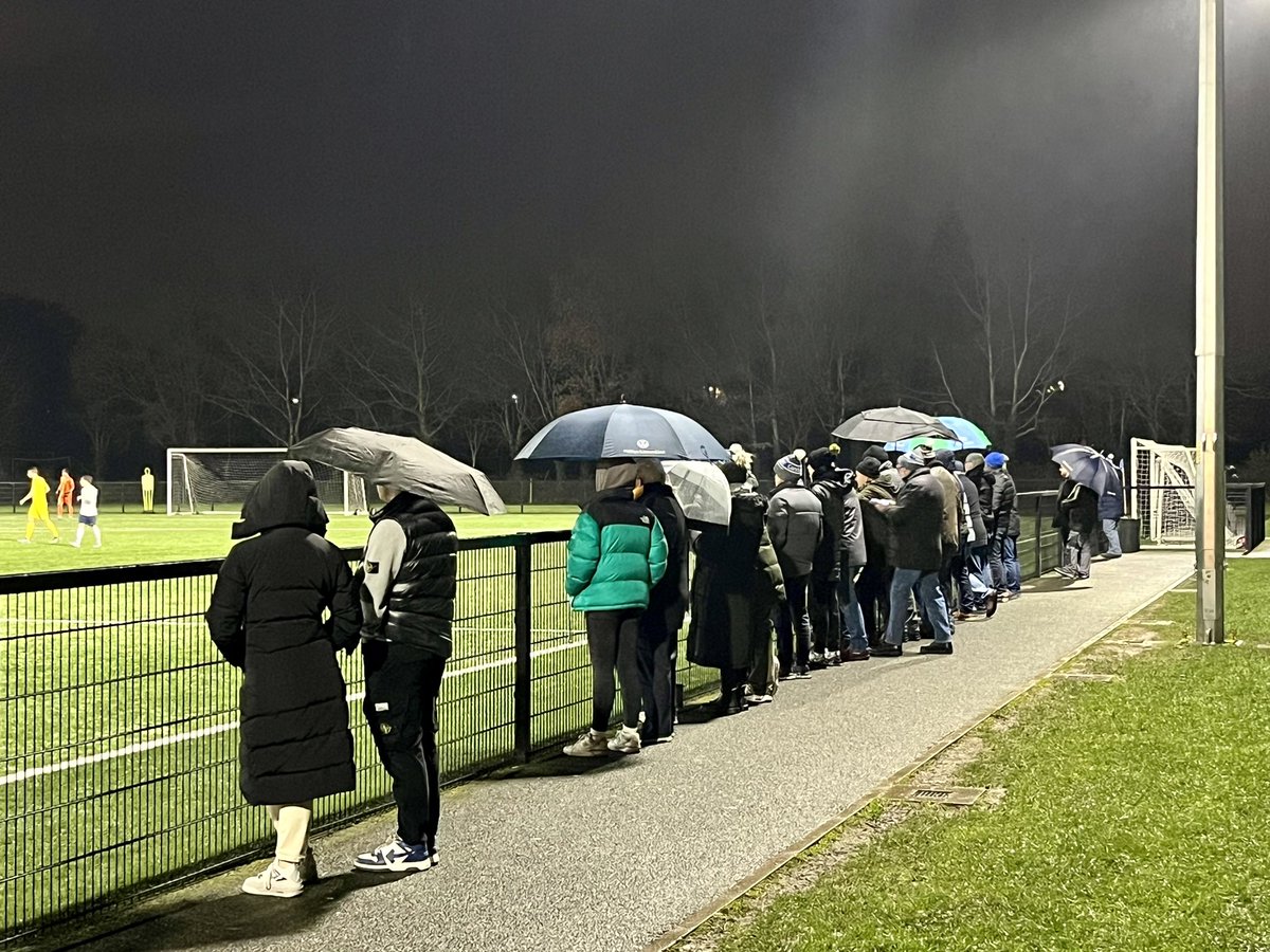 PaulVance63's tweet photo. Rosario Youth v Comber Rec - NAFL Premier Division - Ulidia Playing Fields, Ormeau Road, Belfast… #ROSCOM #NAFL #TheRoses #UpTheRoses #CRFC #Comber https://t.co/MIhqzPjGbs