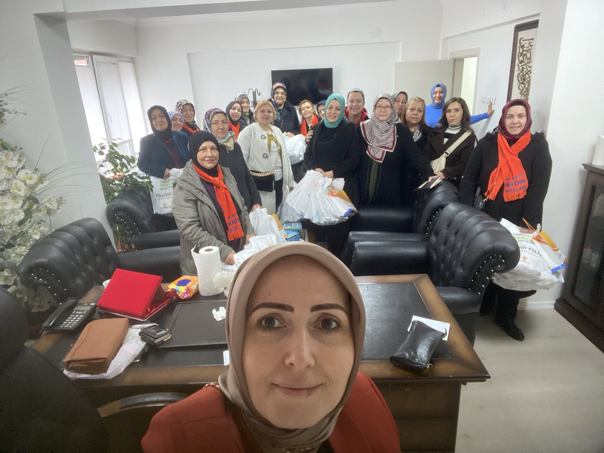 Çalmadık kapı, sıkmadık el bırakmayacağız! Gönüllere gireceğiz, birlikte kazanacağız!
 
Hüseyin FİLİZ Başkanla 👏🏻🧿
#GerçekBelediyecilik