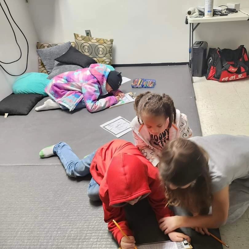 OSA_WomenonTop's tweet photo. Before and After-School Programs is filled with fun and learning! Here is a compilation of our kids: cello performances, coach playing viola, coloring, making jewelry and taking walks to see the sunrise! #osafamily #beforeschool #afterschool #music #jewelry #walks #sunrise https://t.co/cuOOjY9weL