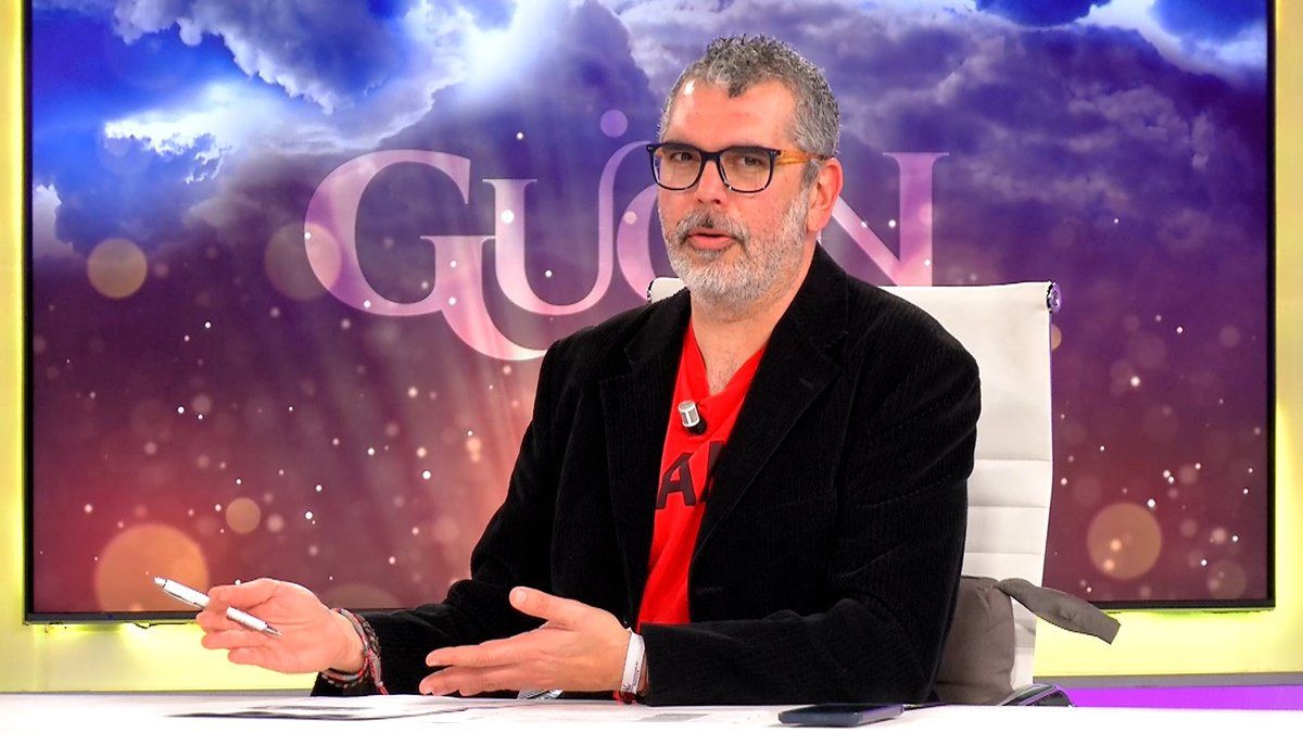 ssanta101tv's tweet image. En unos minutos arrancamos Guion con una exposición que se inaugura este sábado en el bar #Varo con obras del gaditano Iván Suazo @IvaanSuazo e incomisariado por @JorgeBuenoP y @dilloki  #SSanta101tv #cofradiasMLG