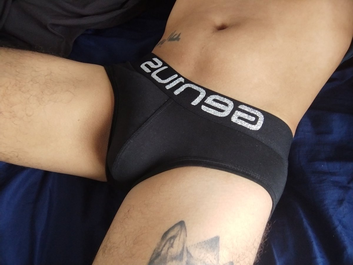 Toyboyperu's tweet photo. San Valentín https://t.co/9CRRmH3H1O