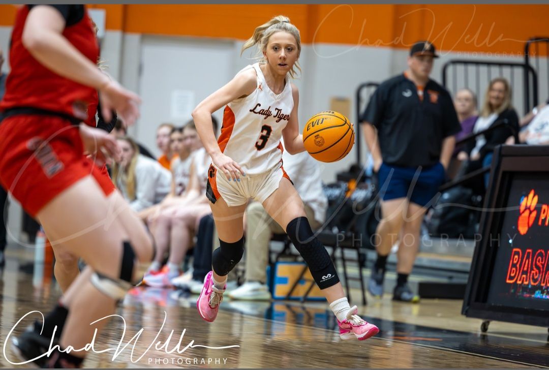 Congratulations to our point guard @kenzifleming3 She made honorable mention All-District 2-AA! Kenzi is a pest on defense, can shoot it, and is a legit ballhandler. Thanks @cwells52 for the pic