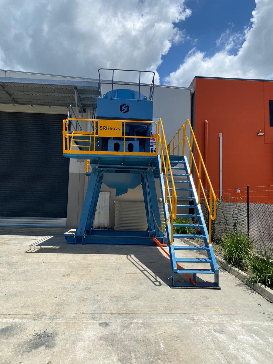 Screenmasters3's tweet photo. Available for sale! SRHeavy by Metso Group SV10D 500R VSI assembled and ready to go
Come check it out 😎 at our Ormeau Depot, call Screenmasters 1800 571 464!
#SRHeavy #availableinAUS #fixedequipment #VSI #VS10D #fixedVSI #fixedplant #highproduction #quarrying https://t.co/ZlPeiyQbkW