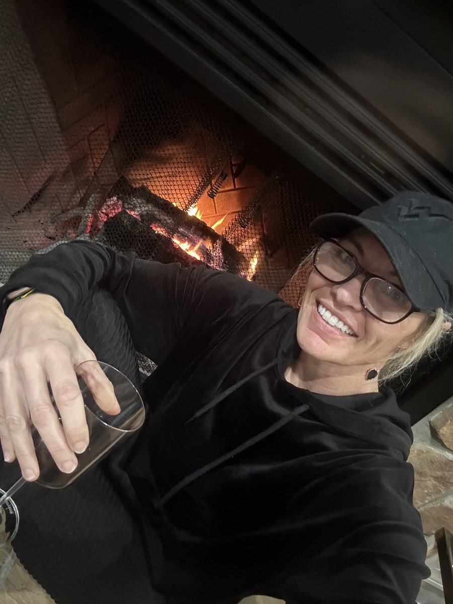 Amanda Ross Mazey tweet media