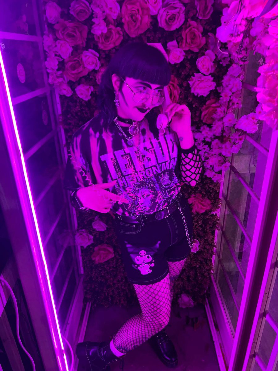 azure🪩 tweet media