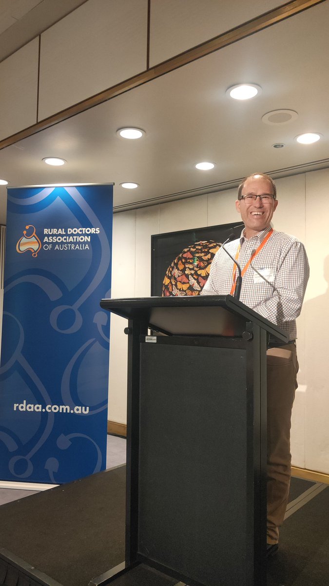 RDAA Pres Dr RT Lewandowski presenting to pollies, peak bodies, Department of Health staff on upcoming advocacy issues 
#auspol #ruralhealth #MedTwitter #DestinationRural #gorural