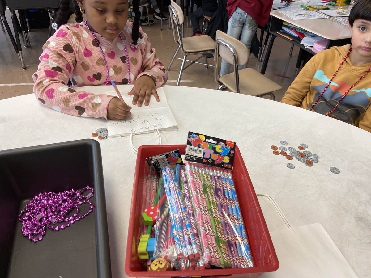 MsMiller_grade2's tweet photo. Celebrated Valentine’s Day with practice using coins buying things from Ms. Miller’s Valentine’s Store and spending time with my favorite tiny humans and coworkers! 💜😊 https://t.co/LuFLoRqMzZ