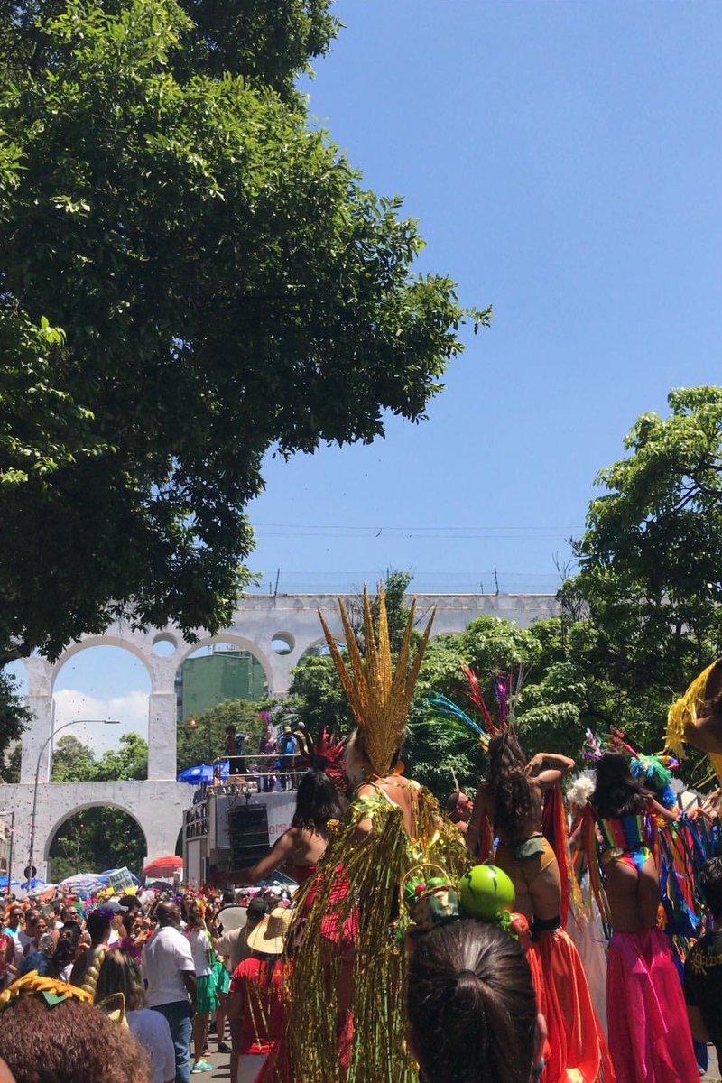 Adarlan e suas festividades animadas 🩵