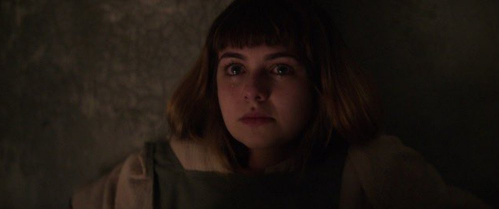 🚨 CRÍTICA: Renovada com muito esforço, mas infelizmente prejudicada pela própria Netflix que aprovou míseros 3 episódios, Bom dia Verônica termina um pouco corrida, mas entrega o mesmo nível de violência, abuso e adrenalina assim como as temporadas anteriores.

Mesmo com 3