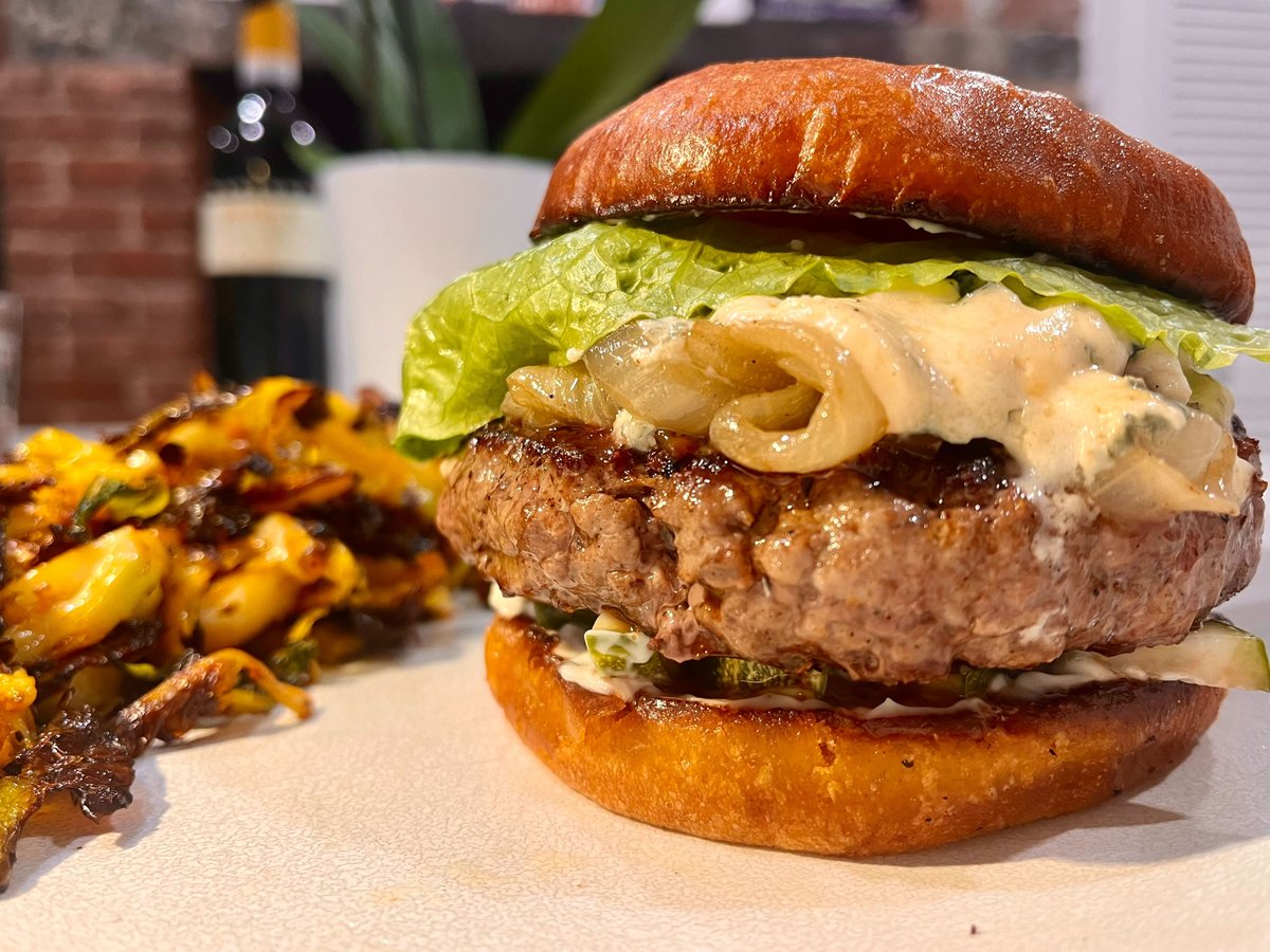 Ashley Mayer tweet media